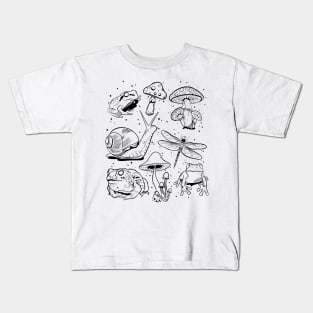 Cottagecore Goblincore Mushroom Fungi Mycology Forager Frog Kids T-Shirt